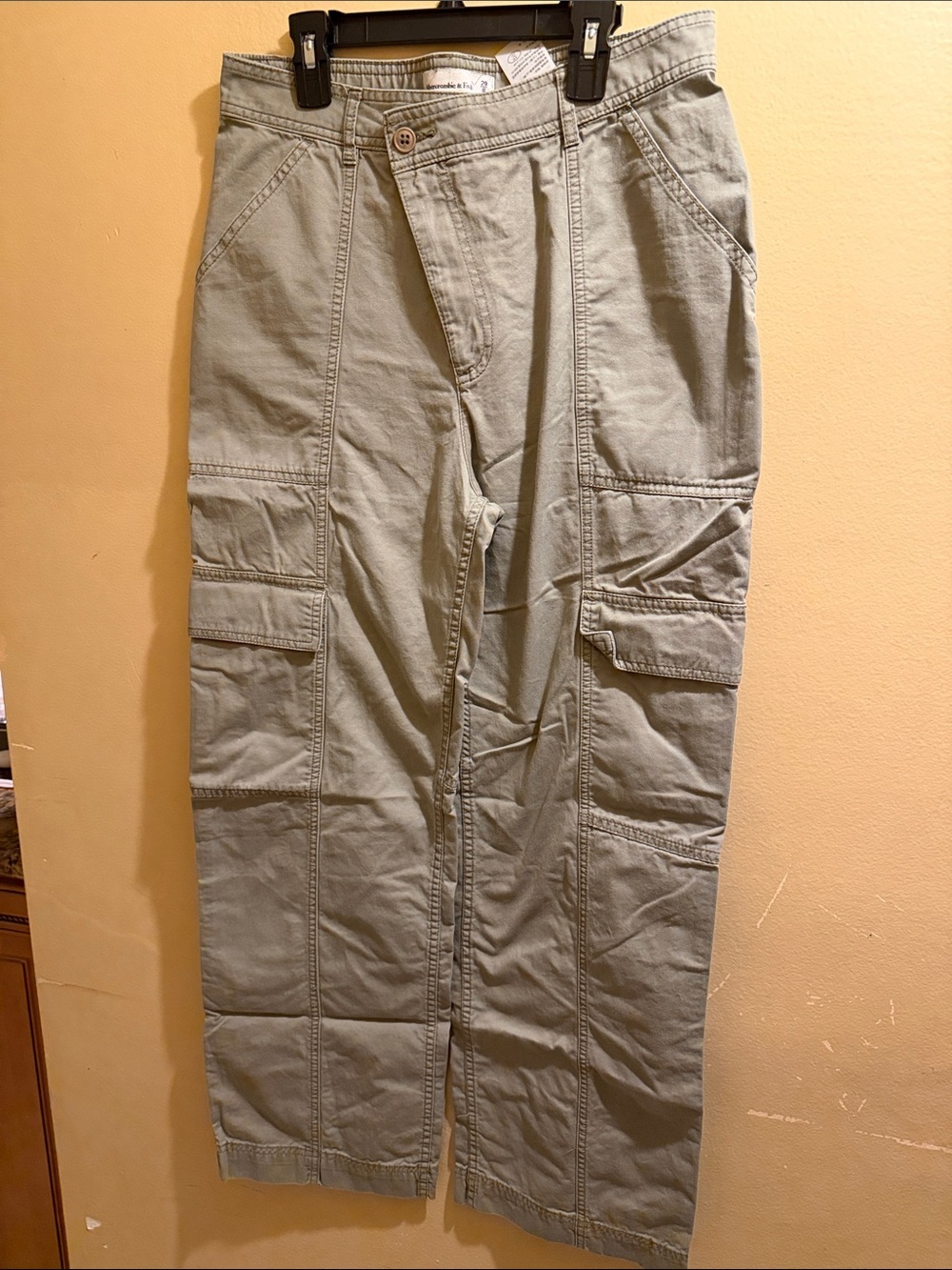 Abercrombie & Fitch  Cargo Pants - Light Olive Green